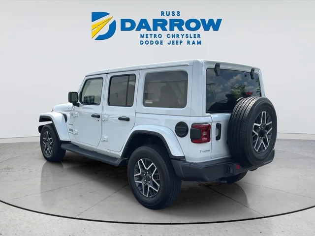 Used 2024 White/off-white Jeep Sahara image 3