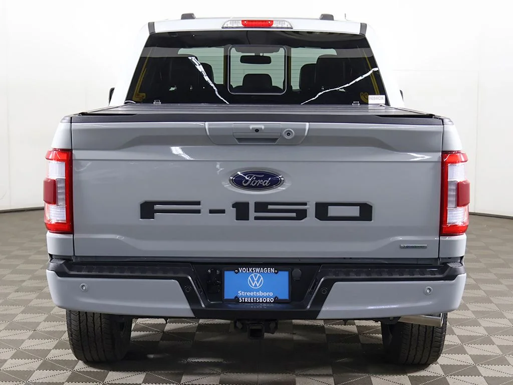 Used 2023 Avalanche Gray Ford Lariat image 17