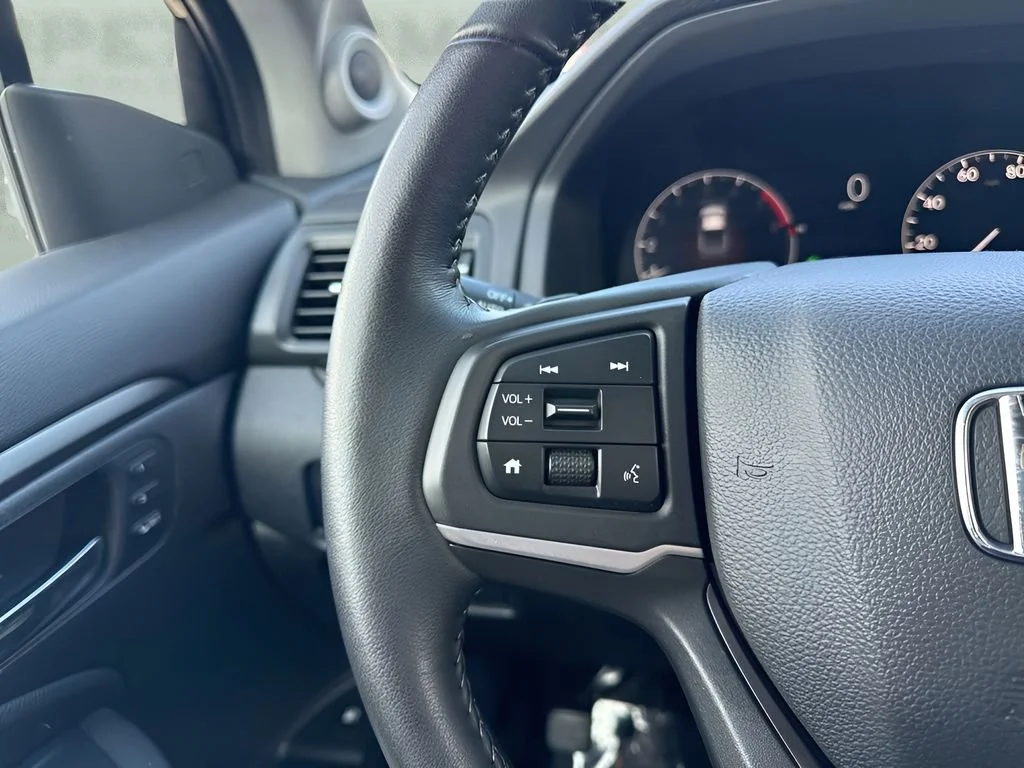 Used 2025 Black Honda RTL image 18