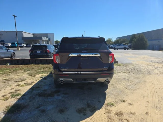 Used 2023 Red Ford Limited image 5