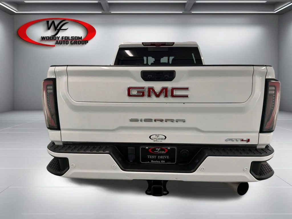 Used 2024 White GMC AT4 image 7