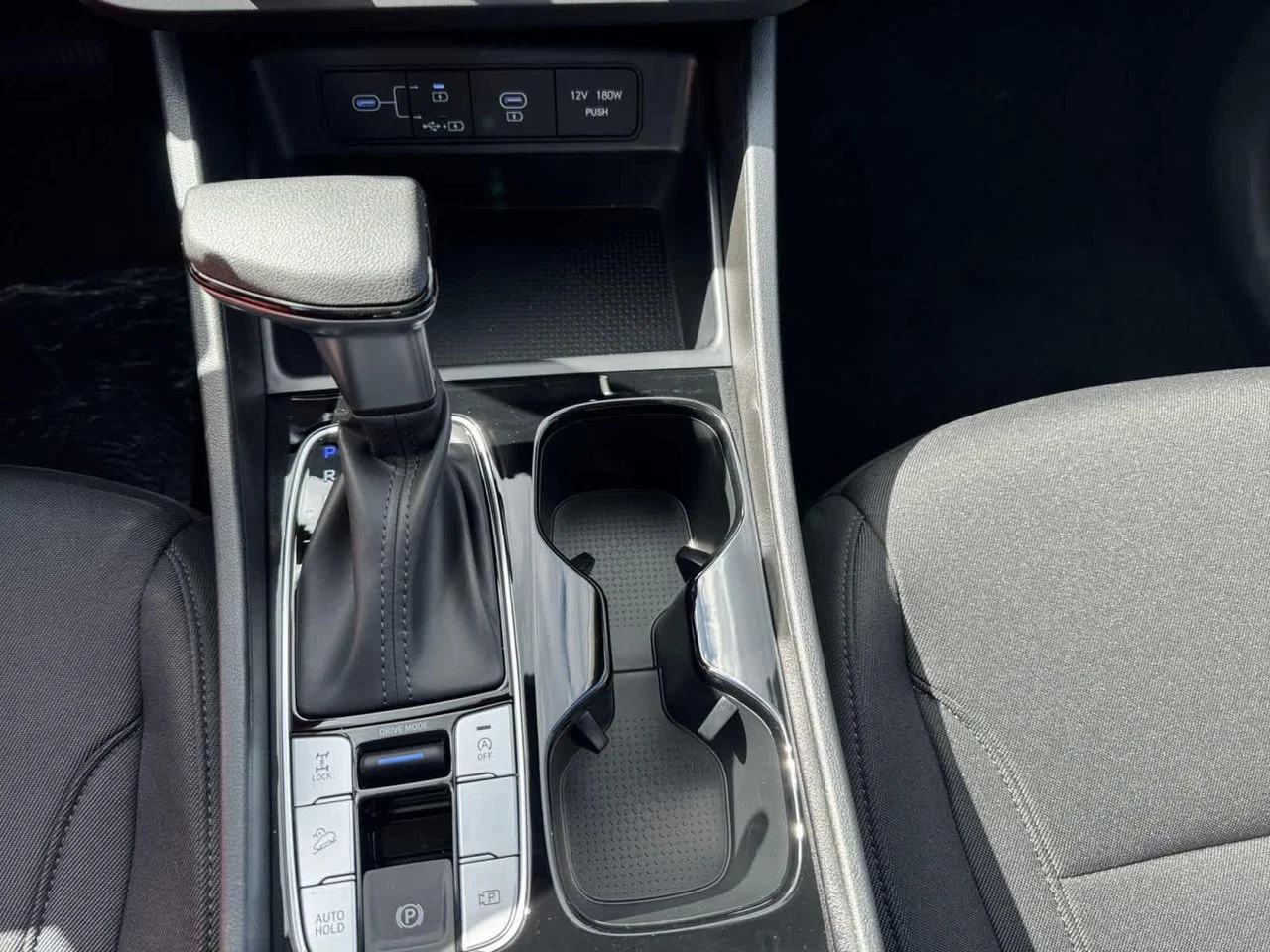 New 2026 White Hyundai SE AWD image 17