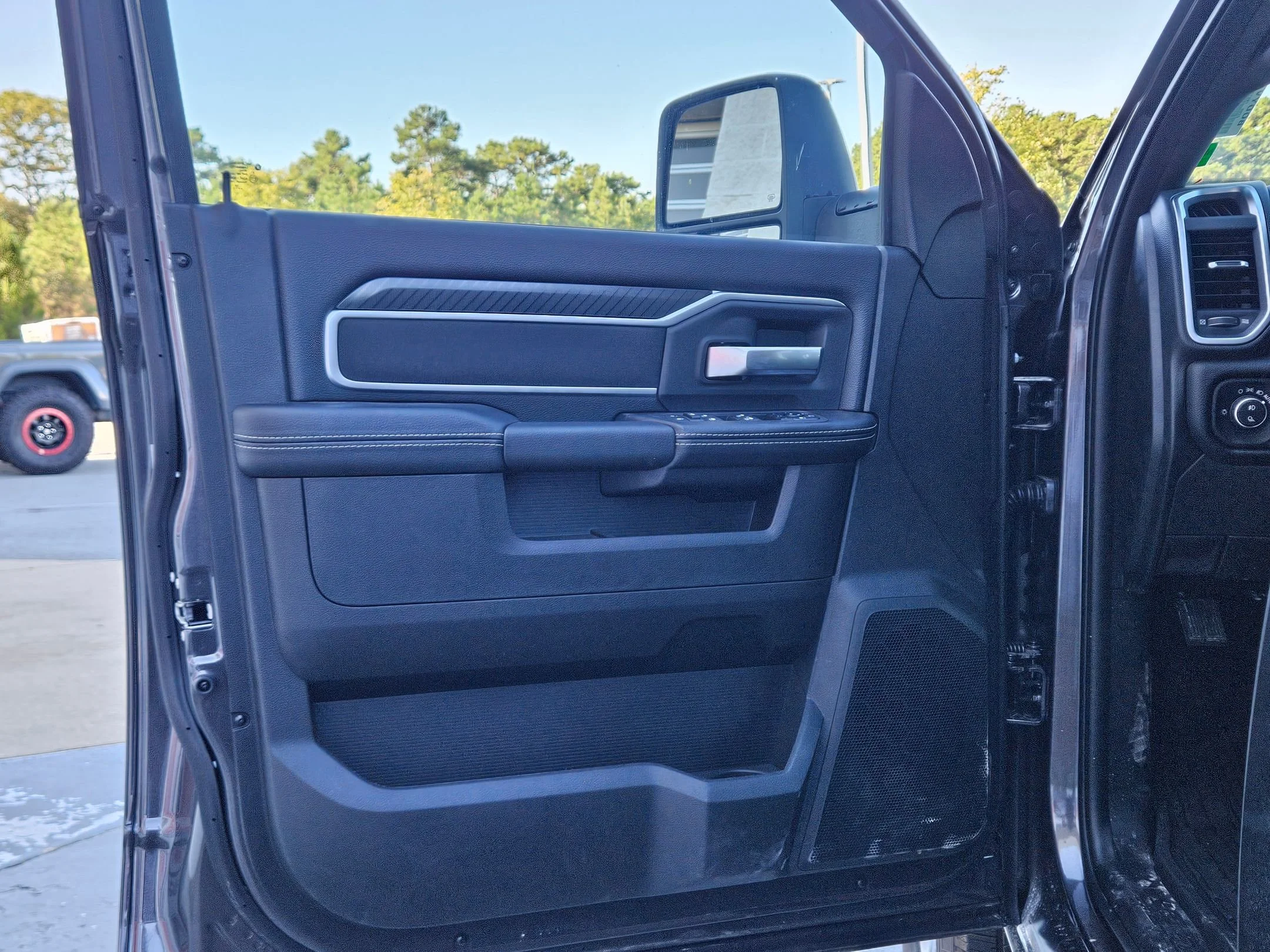 2026 RAM 2500 Big Horn - Photo 15
