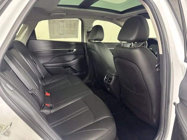 Used 2020 Quartz Hyundai Limited image 5