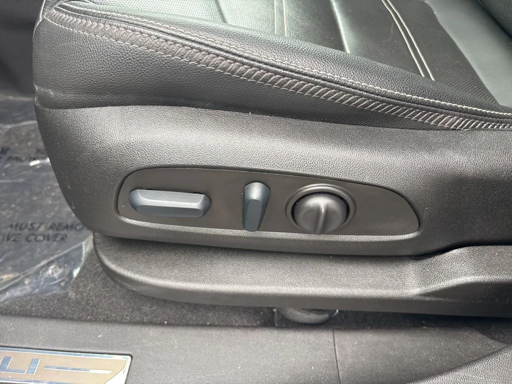 Used 2022 Blue GMC Denali image 20