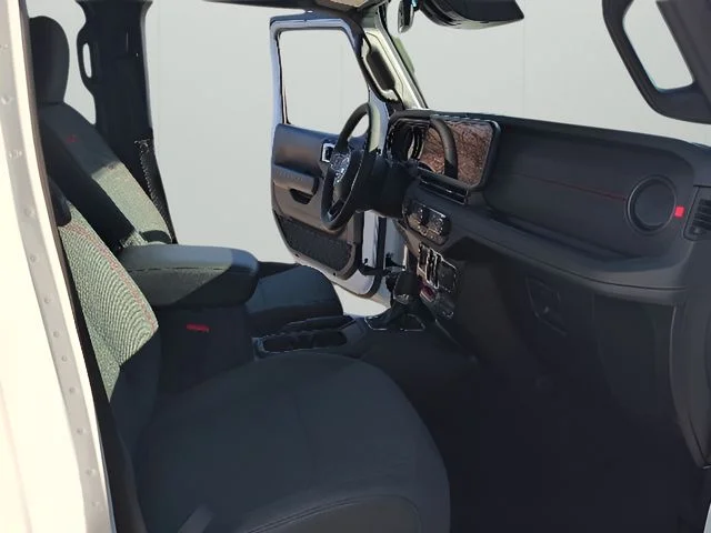 Used 2025 White Jeep Rubicon image 40
