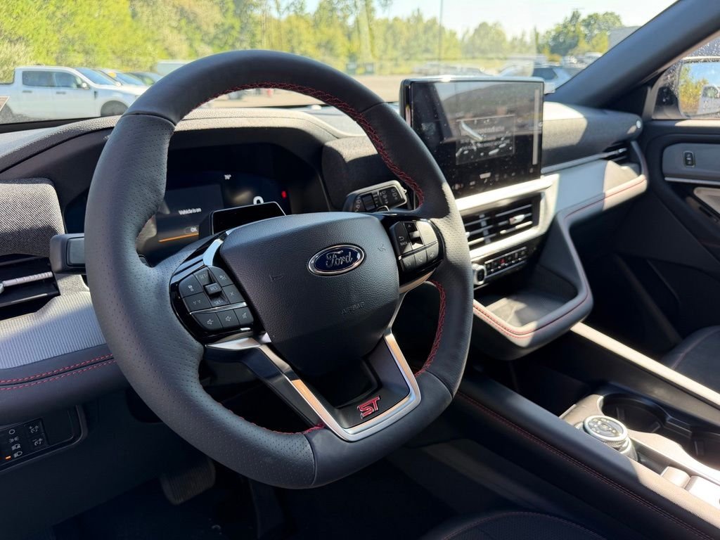 New 2027 Star White Metallic Tri-Coat Ford ST image 5