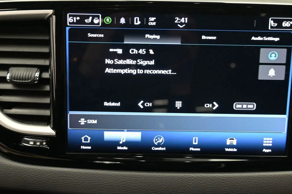Used 2024 White Chrysler Touring L image 21