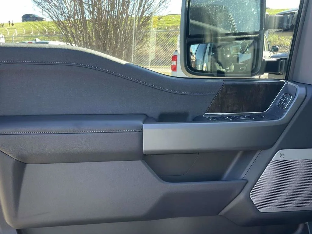 New 2026 Oxford White Ford F-250® Lariat® image 15