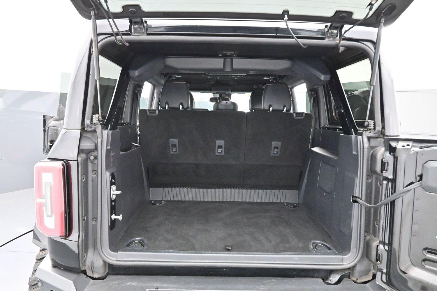 Used 2021 Shadow Black Ford Badlands image 11