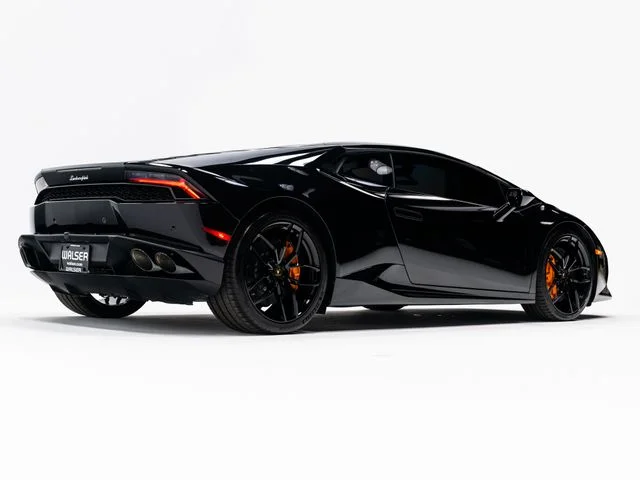 Used 2018 Black Lamborghini  image 5