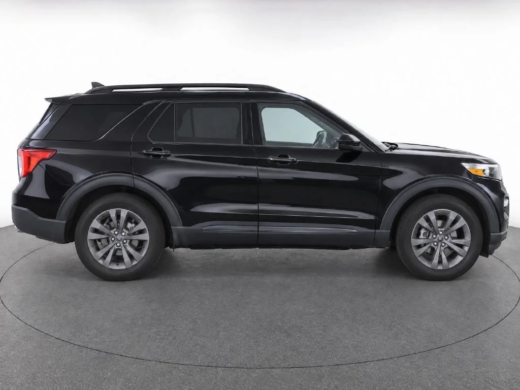 Used 2024 Black Ford XLT image 8