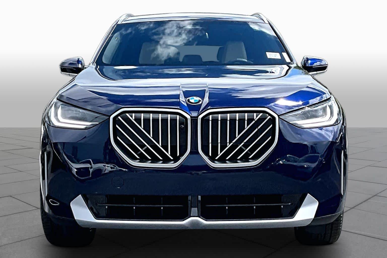 New 2026 Tanzanite Blue II Metallic BMW 30 xDrive image 3