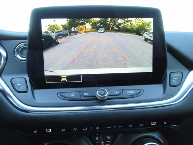Used 2024 White Chevrolet LT image 26