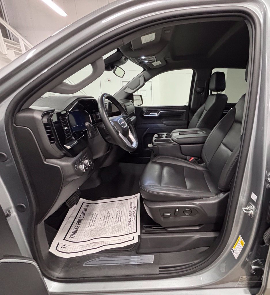 Used 2025 Silver GMC SLT image 19