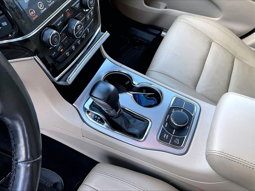 Used 2021 Diamond Black Crystal Pearlcoat Jeep Limited image 20