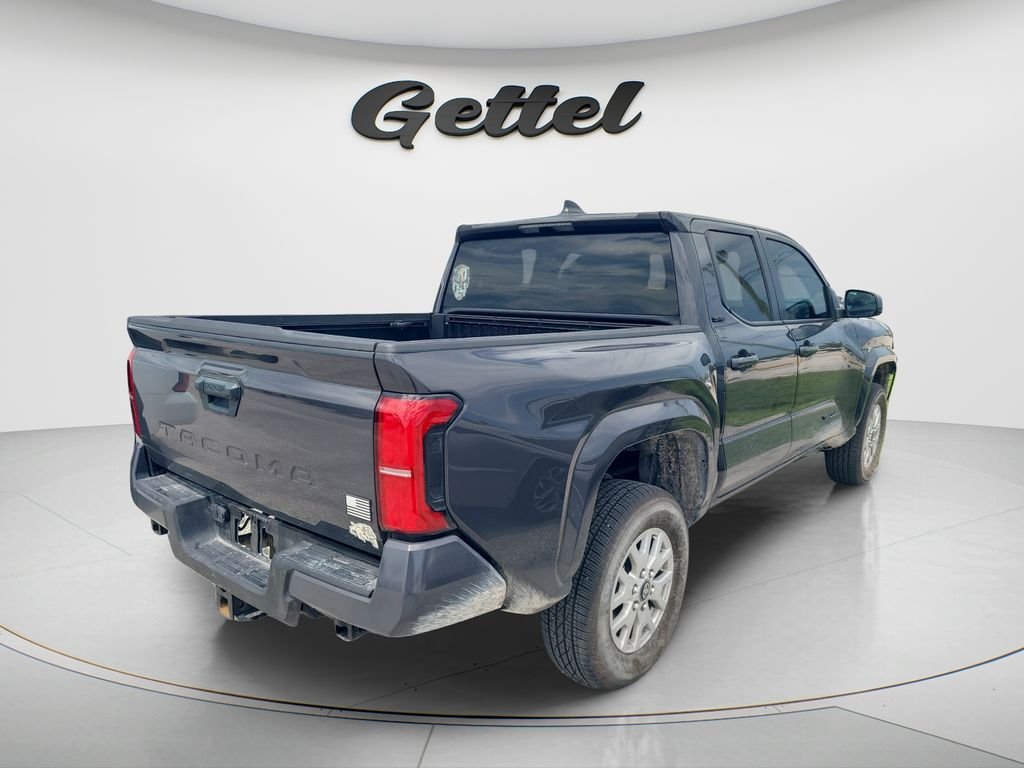 Certified Used 2025  Toyota SR5 image 3