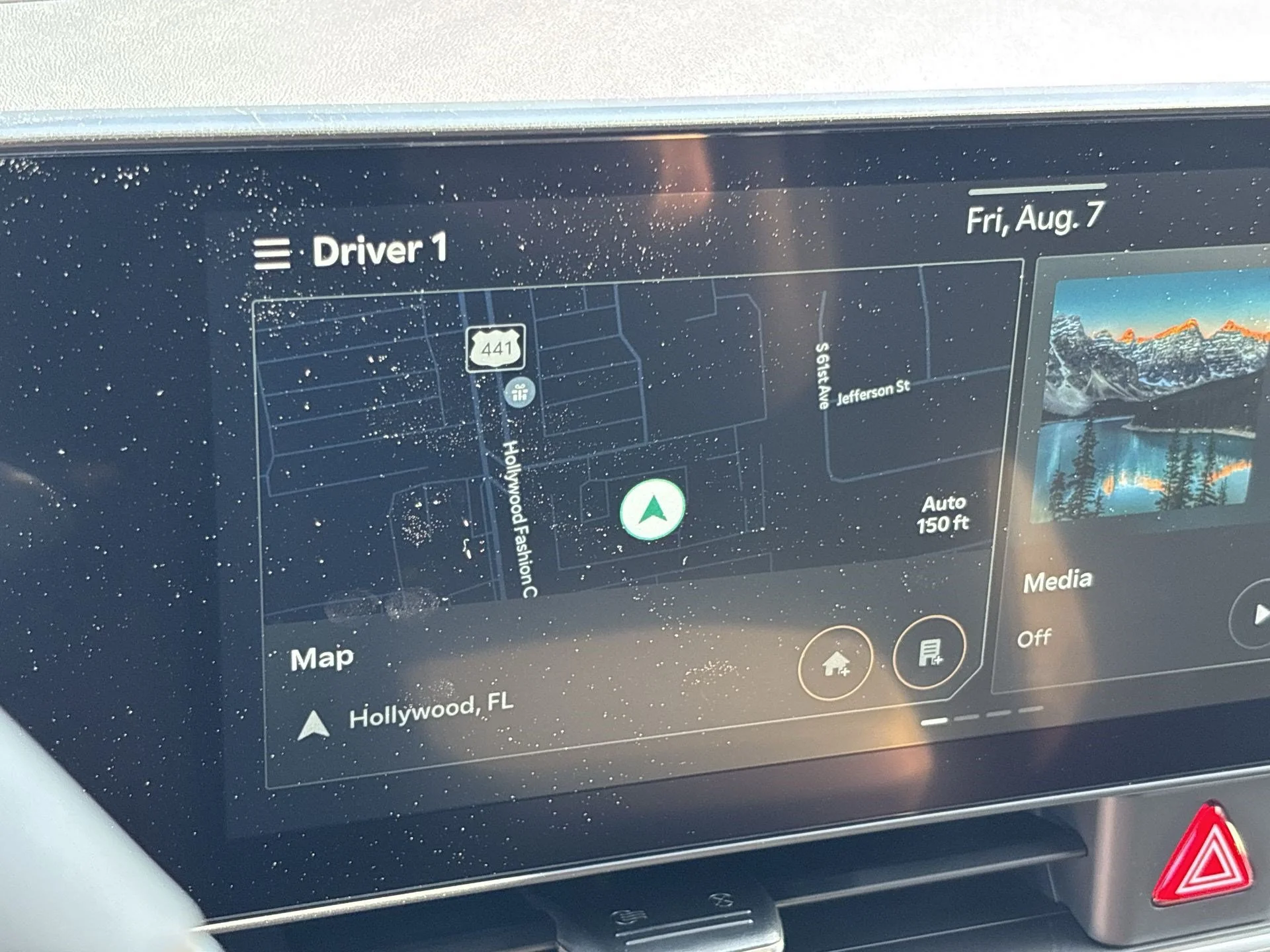 New 2027 Ivory Silver Kia EX image 19
