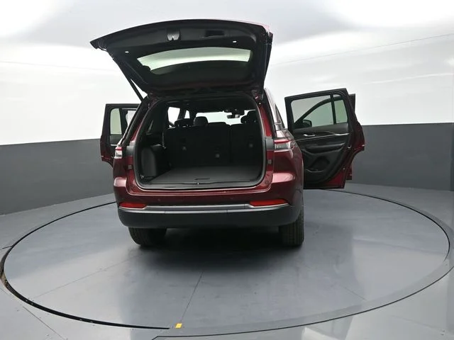 New 2026 Velvet Red Pearlcoat Jeep Altitude image 33