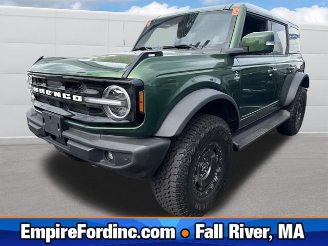 Used 2025 Eruption Green Metallic Ford Outer Banks image 1