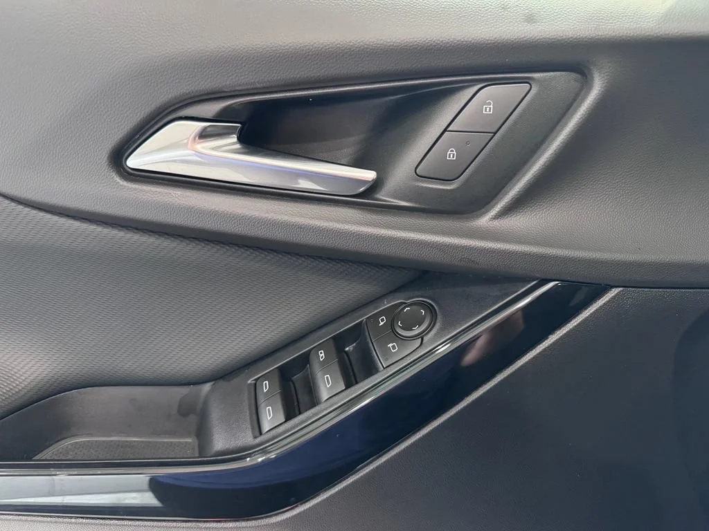 2026 Chevrolet Equinox LT - Photo 25