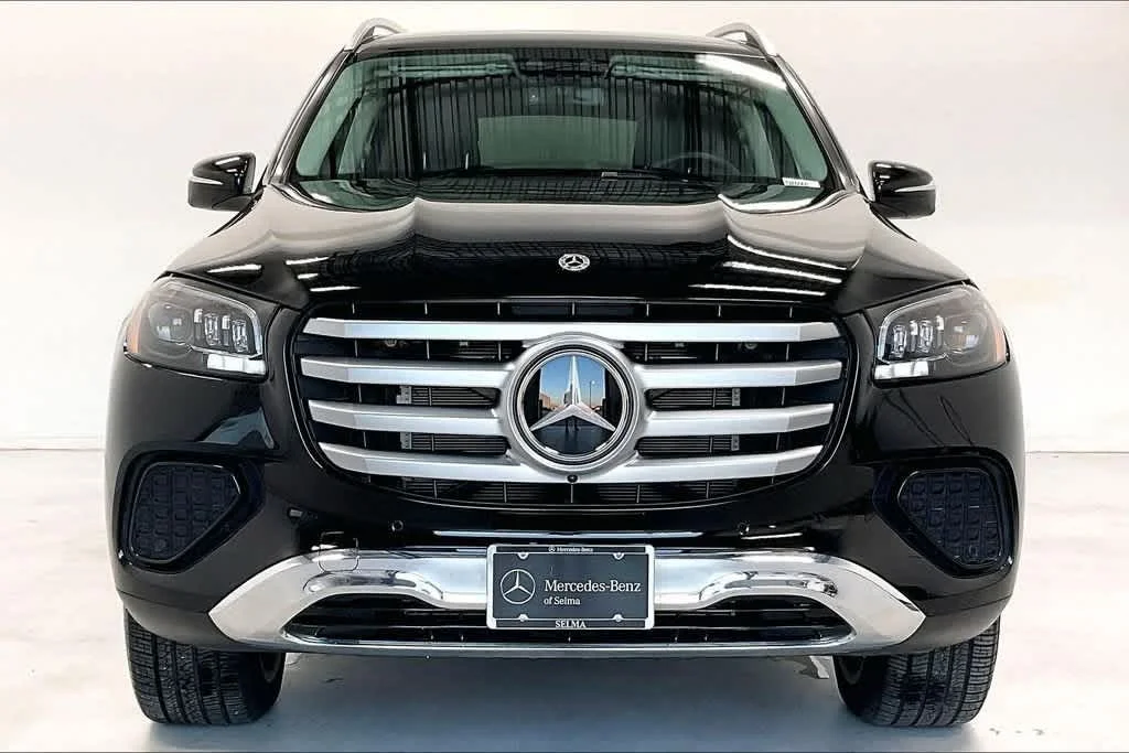 Certified Used 2026  Mercedes-Benz GLS 450 image 3