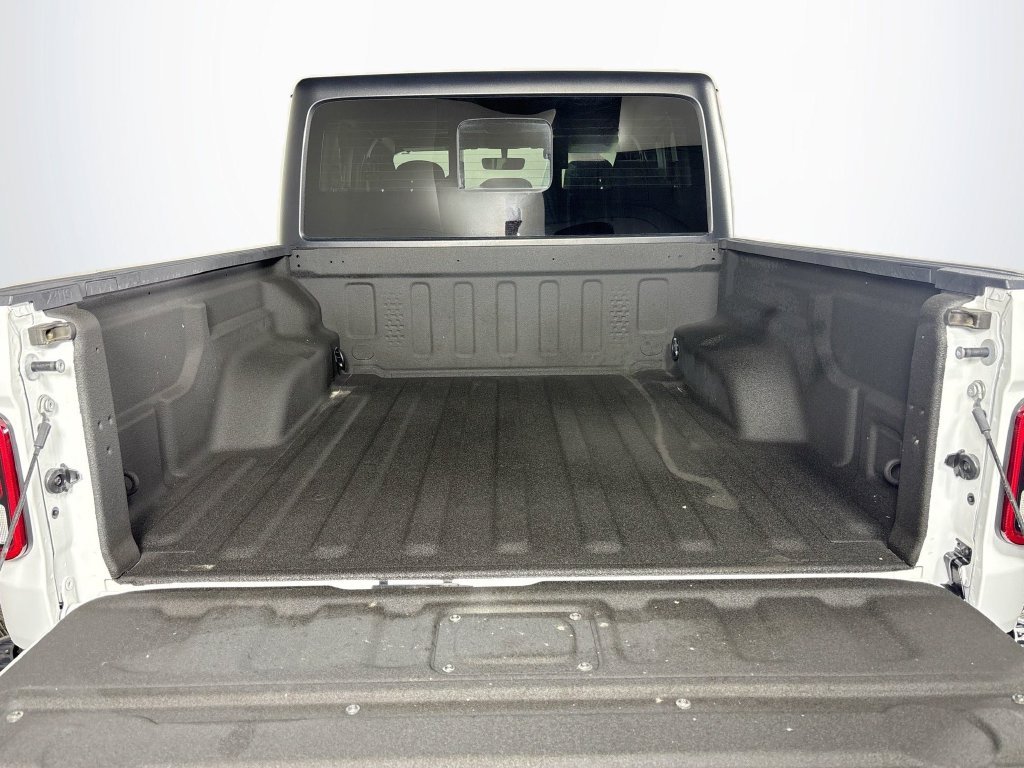 Used 2022 White Jeep Rubicon image 19