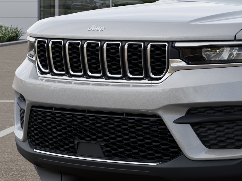 New 2026 Silver Zynith Jeep Laredo image 48