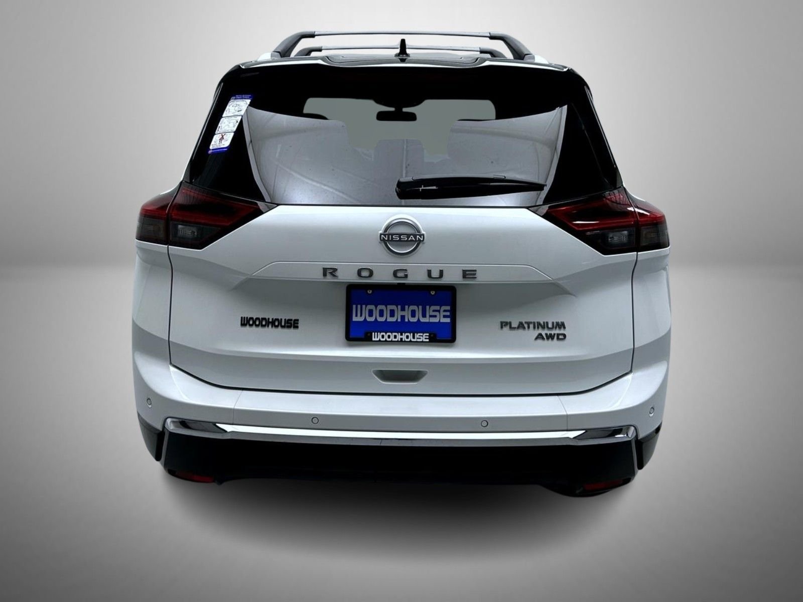 New 2026 Everest White Pearl TriCoat / Super Black Two-tone Nissan Platinum image 6