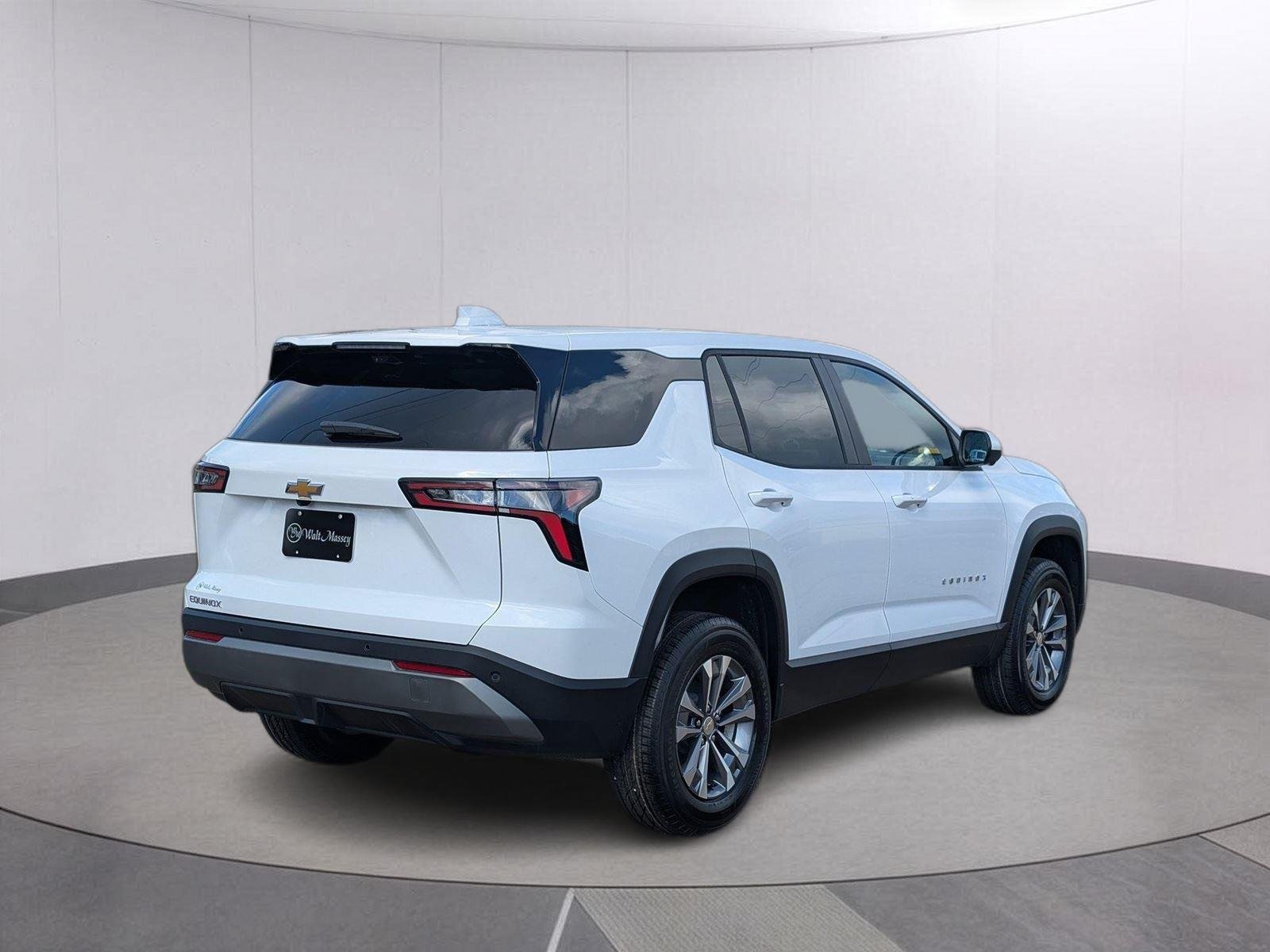 New 2026 Summit White Chevrolet LT image 5