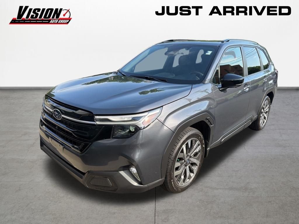 2025 Subaru Forester Touring's photo