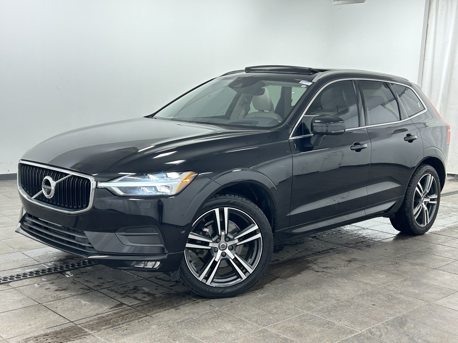 2018 Volvo XC60 Momentum