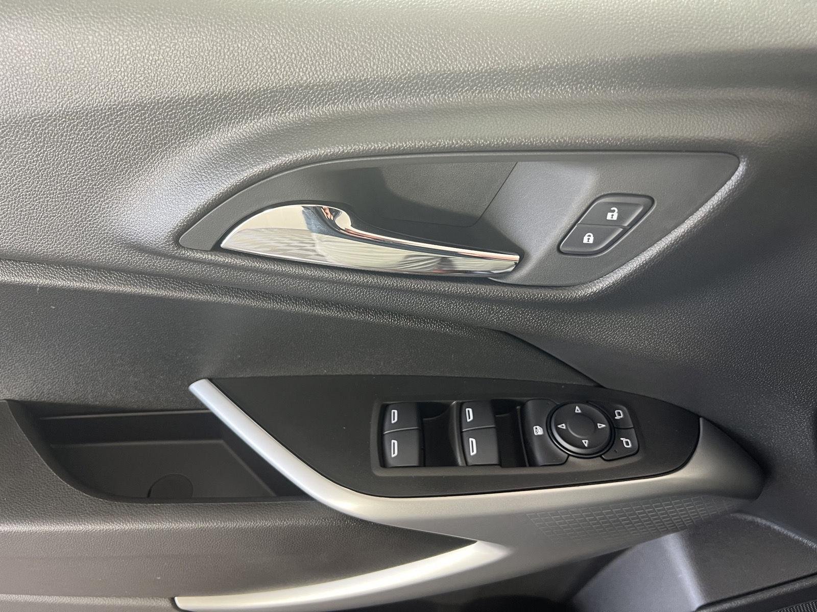 Used 2025 Sterling Gray Metallic Chevrolet 1RS image 6