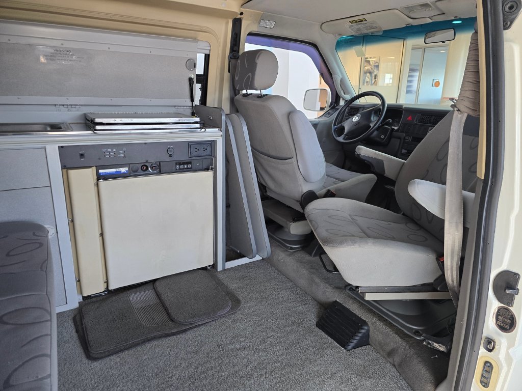 Used 2001  Volkswagen GLS image 13
