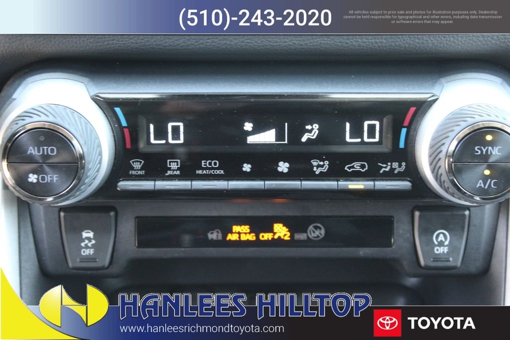 2025 Toyota RAV4 XLE - Photo 22
