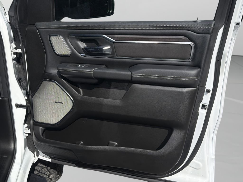 2026 RAM 1500 Laramie - Photo 9