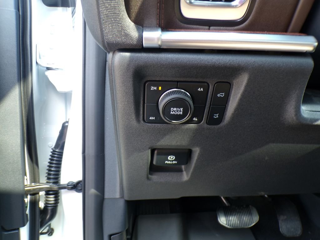 New 2026 White Ford King Ranch image 17