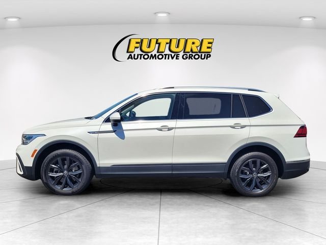 Used 2023  Volkswagen 2.0T SE image 6