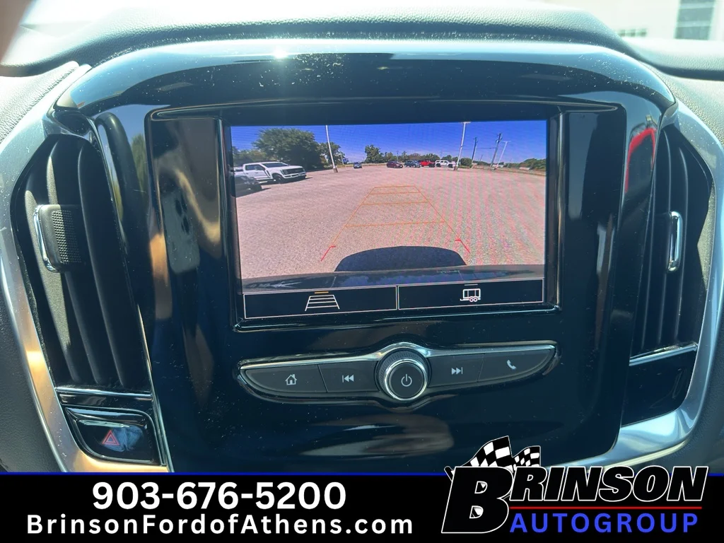 Used 2022 Silver Sage Metallic Chevrolet LT Cloth image 19