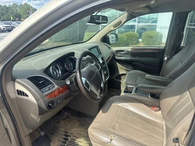 Used 2013 Beige Chrysler Touring image 13