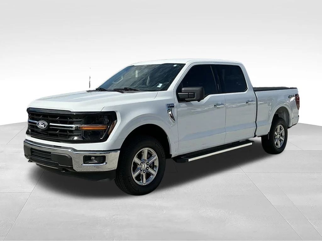 Used 2024  Ford XLT image 2
