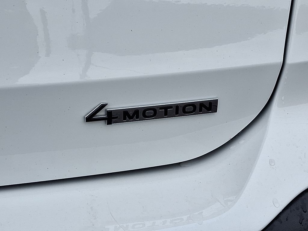 Used 2025 White Volkswagen 1.5T SE Black image 34