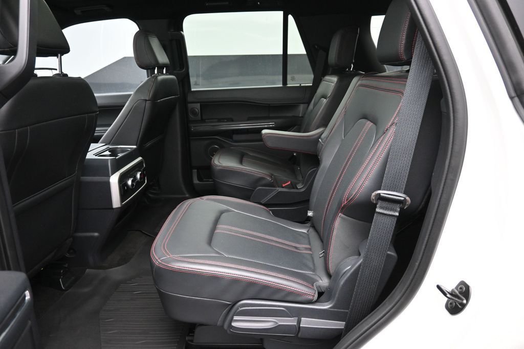 Used 2023 White Ford Limited image 7