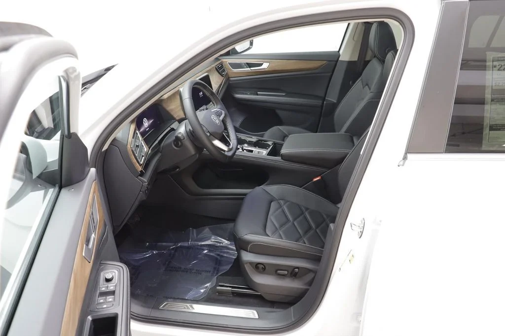 New 2026 Opal White Volkswagen SE w/Technology image 7