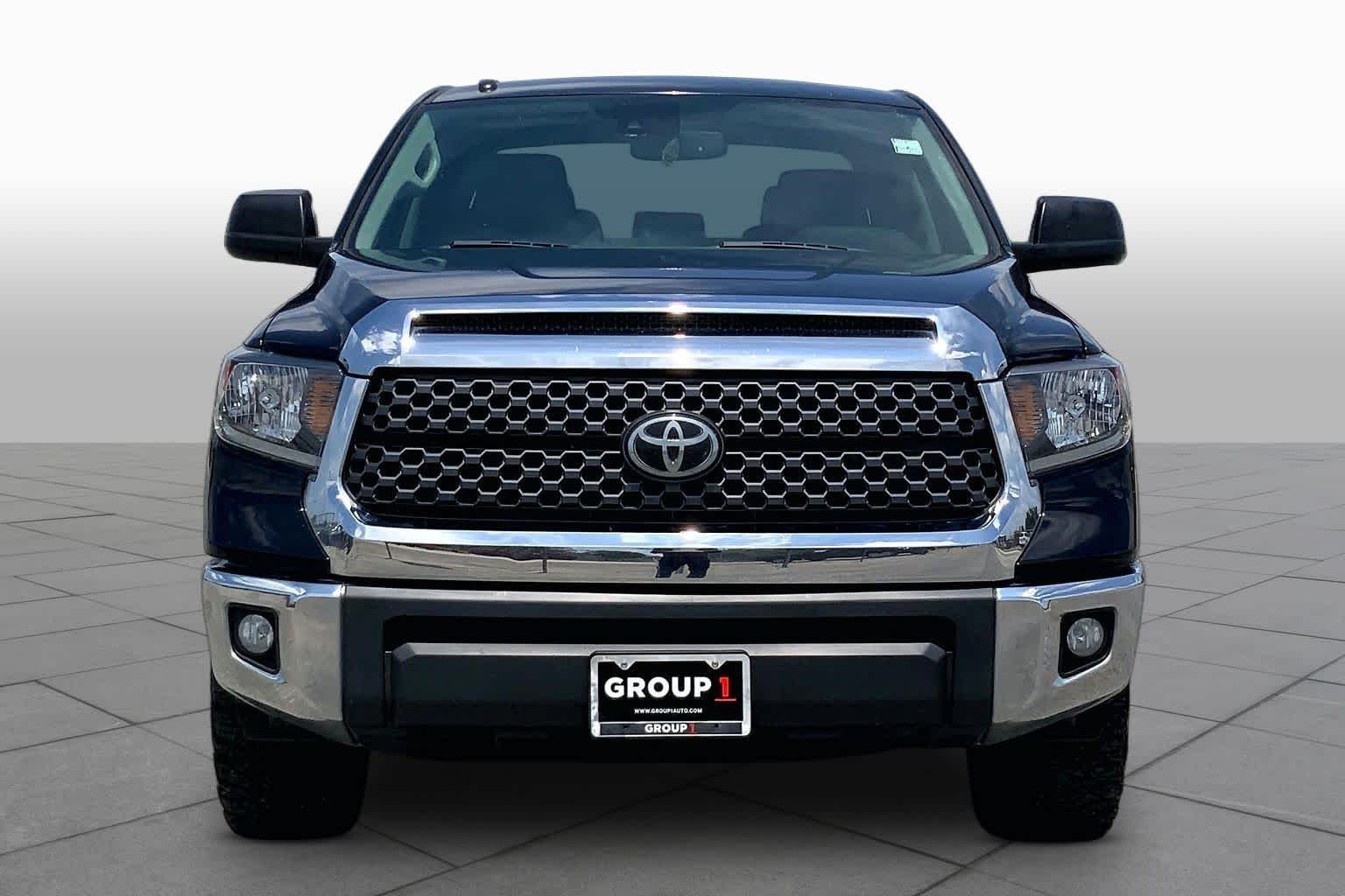 Used 2019 Midnight Black Metallic Toyota SR5 image 4