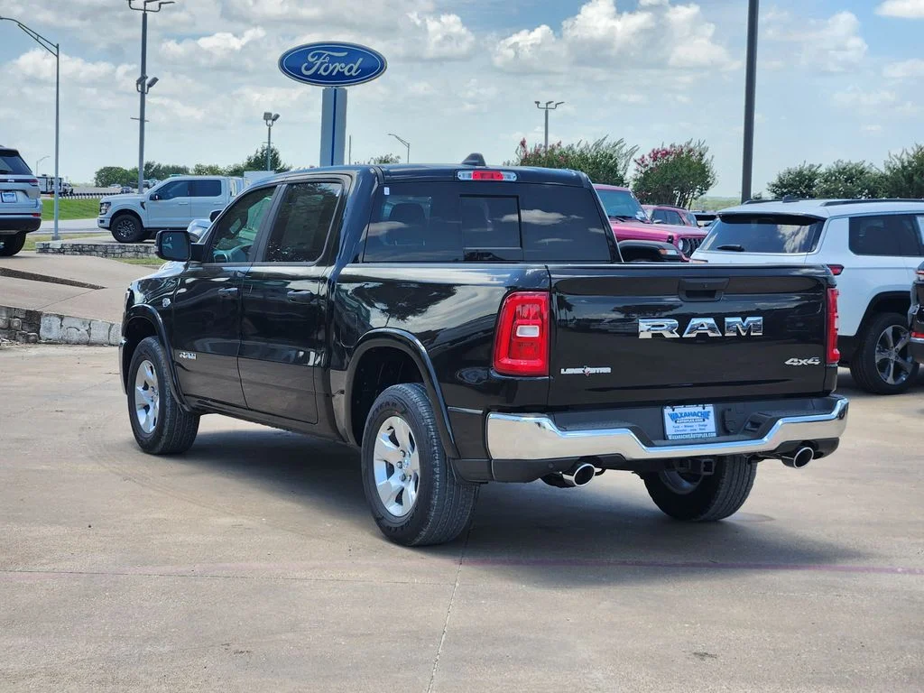 New 2026 Diamond Black Crystal Pearl-Coat Exterior Paint RAM Big Horn/Lone Star image 3