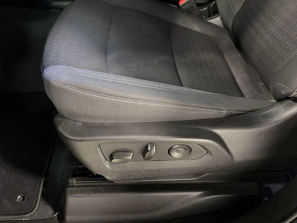 Used 2023 BLACK Chevrolet RST image 23