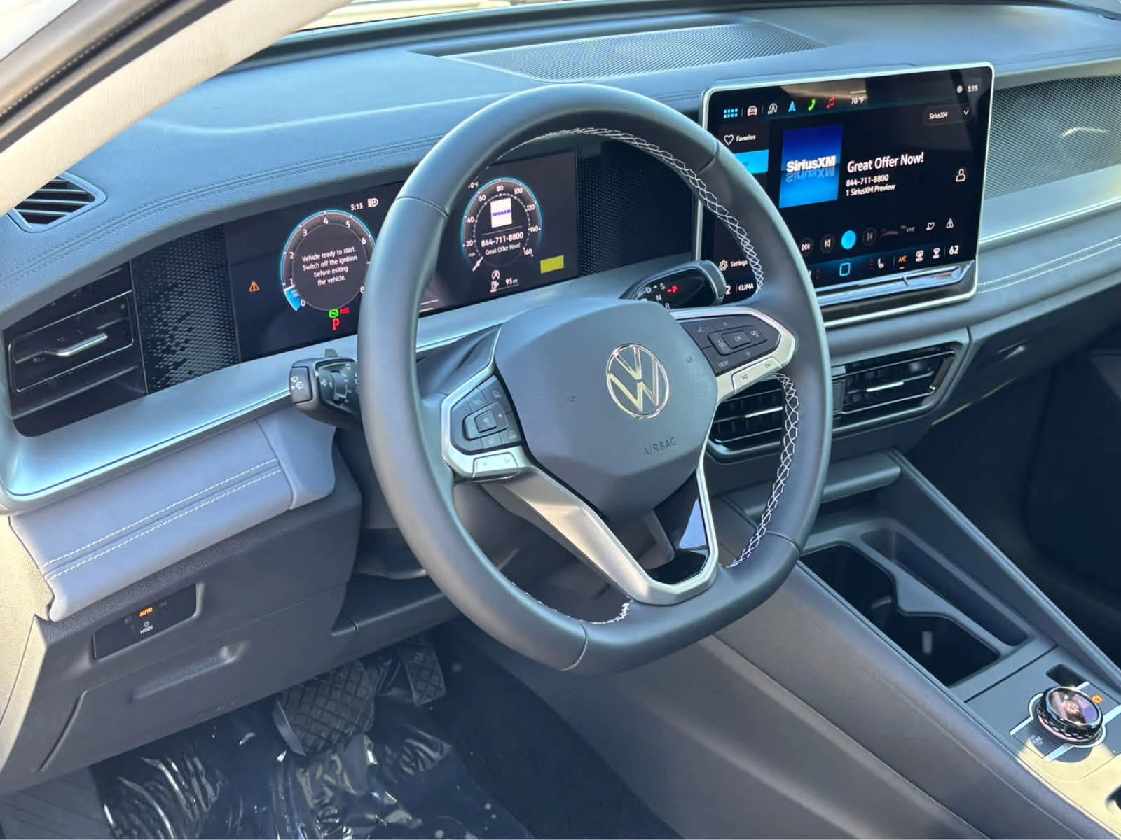 New 2026 PURE WHITE Volkswagen SE image 12