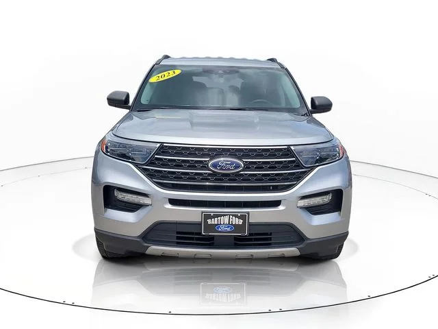 Used 2023 Silver Ford XLT image 2