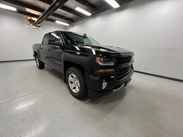 Used 2018 Chevrolet Silverado 1500 LT Z71 with VIN 3GCUKREC5JG636834 for sale in Rhinelander, WI